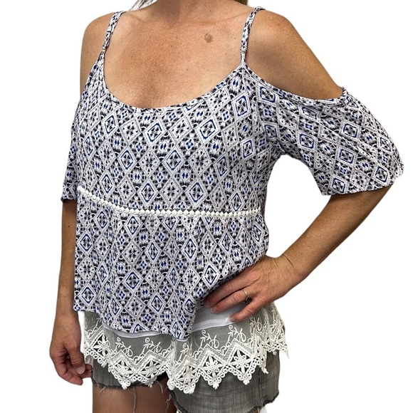 Skies Are Blue Anthropologie | Langlock Blouse Cold Shoulder Lace Croche… - Picture 10 of 10